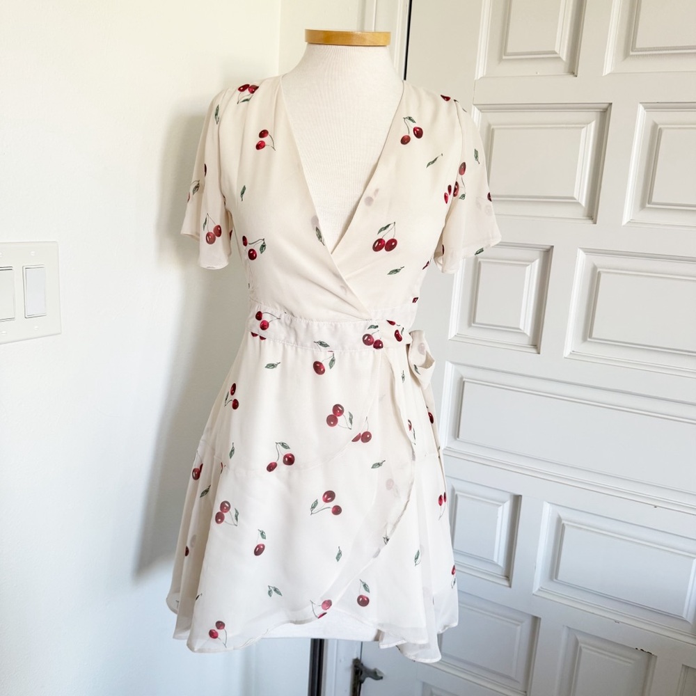 Omi Studios Cherry Print Wrap Dress Short Sleeves Size Small